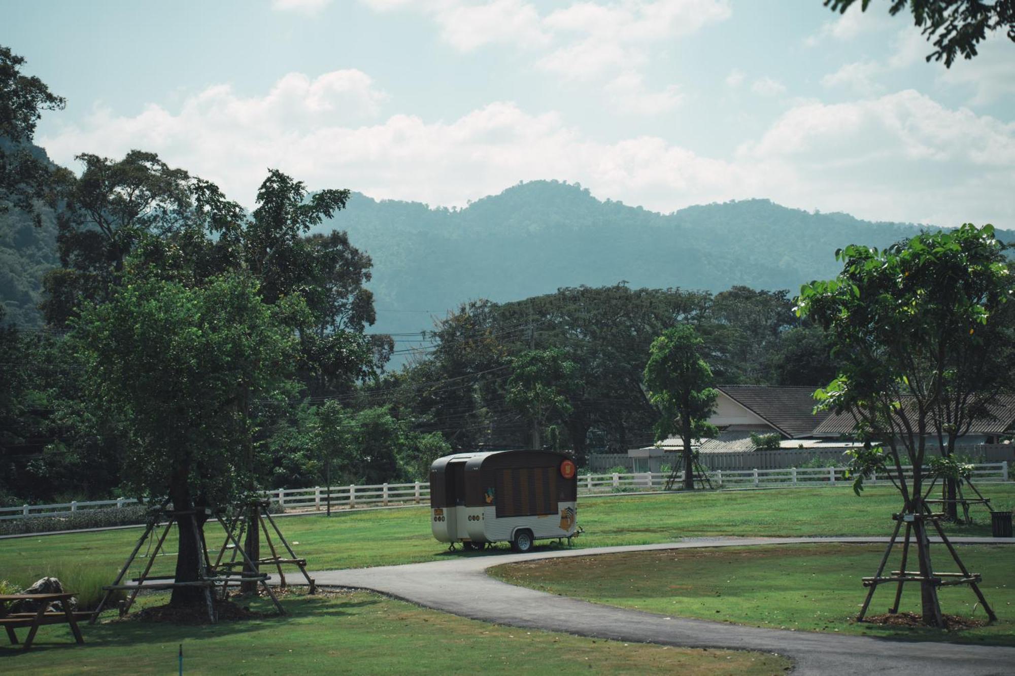 Thames Valley Khao Yai - Sha Plus Mu Si Exterior foto